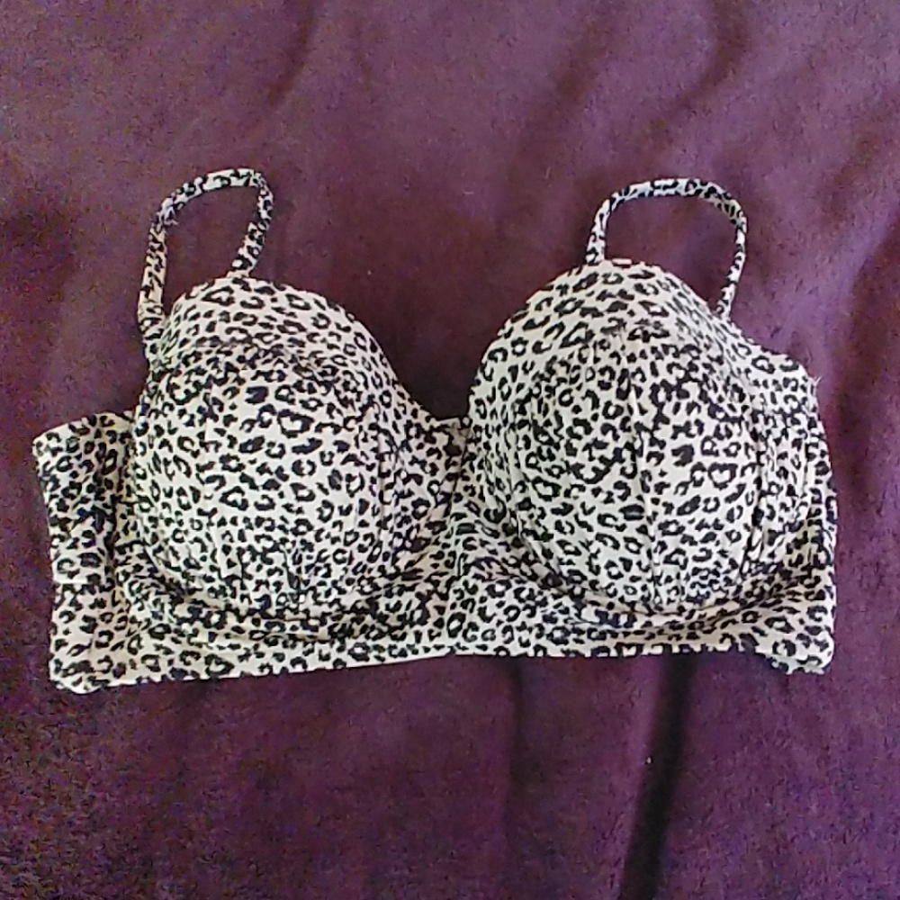 LEOPARD BATHING SUIT TOP